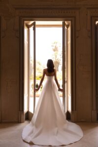 CASSIE · Eva Lendel / Collection Less is More